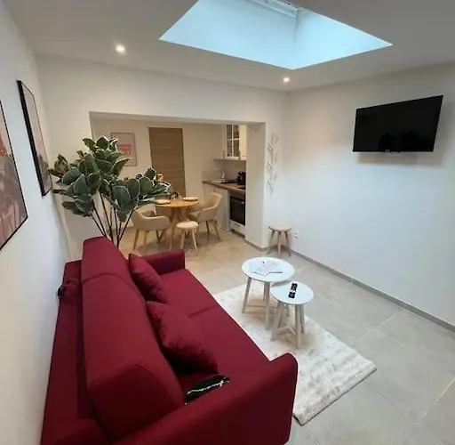 La Maisonnette Apartment *